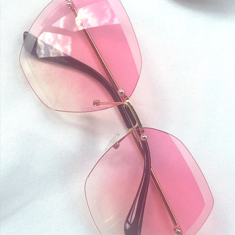 Over sized pink sunglasses